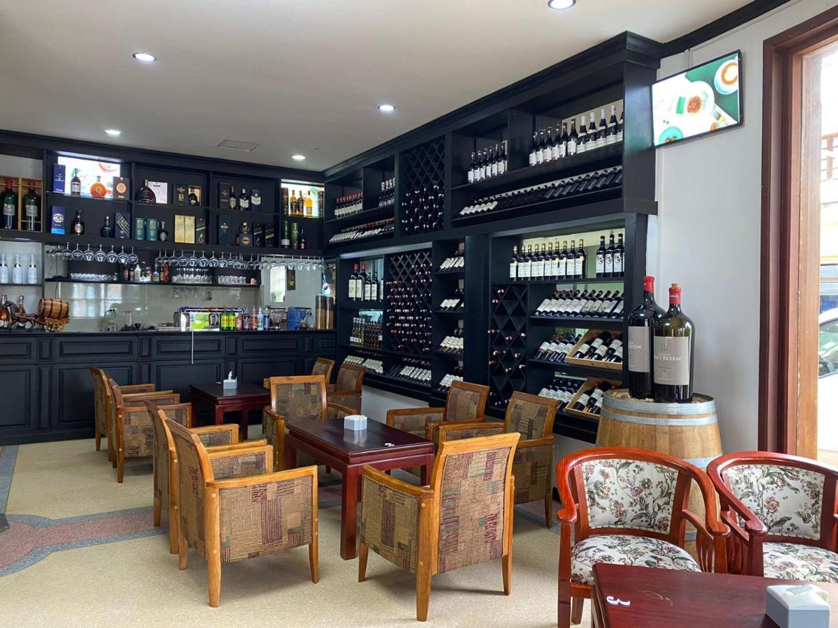 Subinh Hotel And Restaurant Pakse Exterior photo