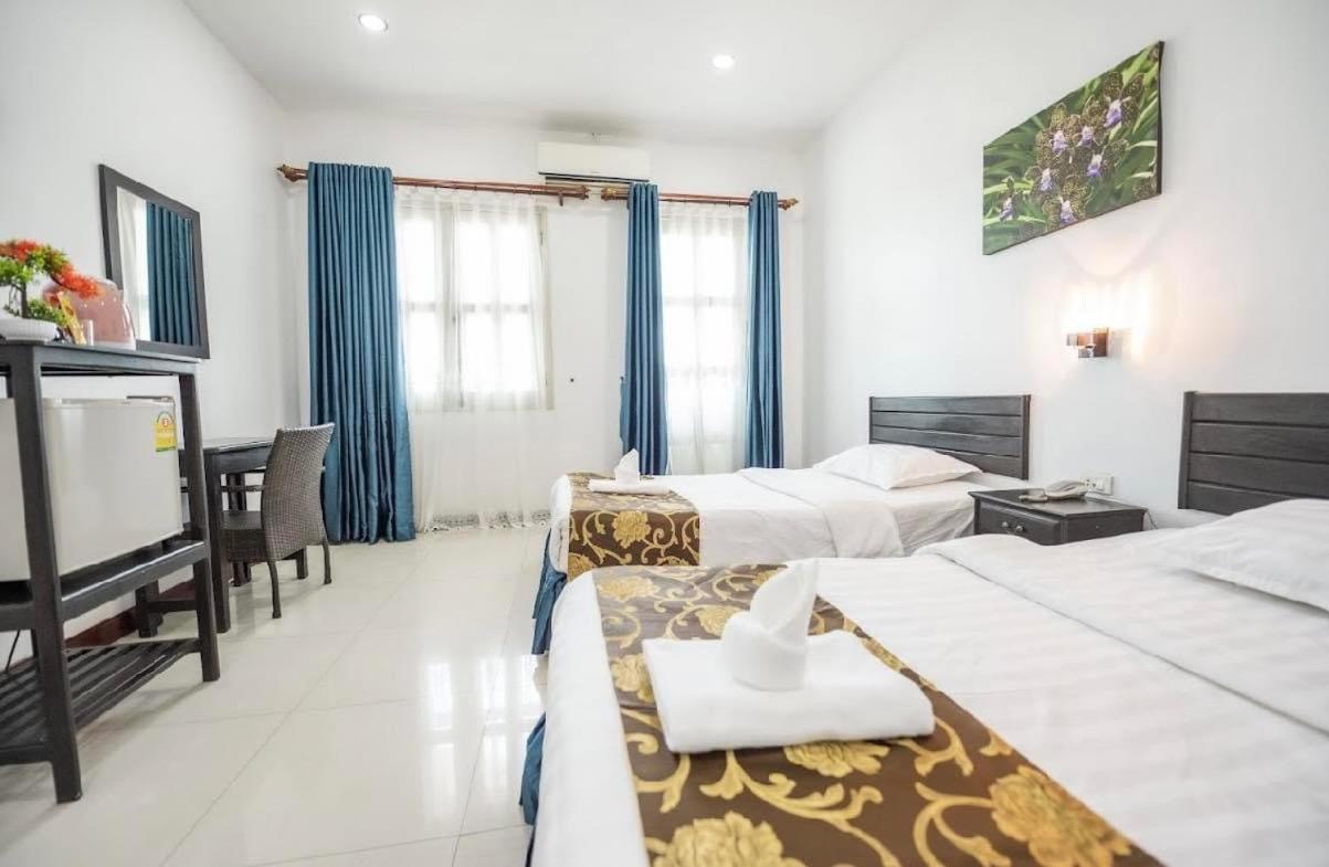 Subinh Hotel And Restaurant Pakse Exterior photo