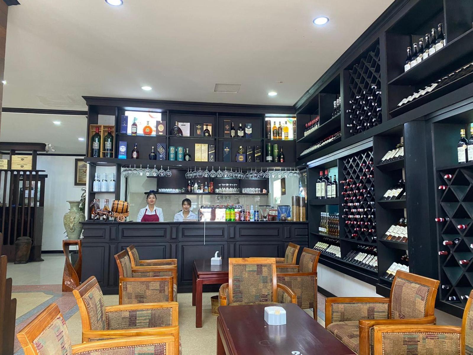 Subinh Hotel And Restaurant Pakse Exterior photo