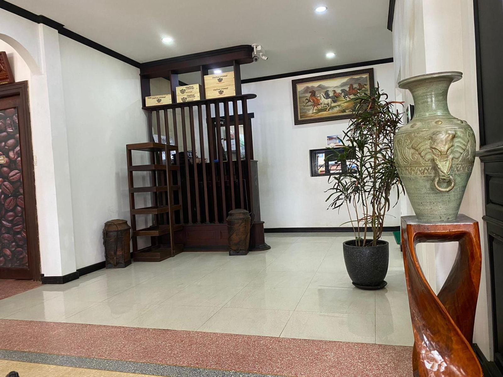 Subinh Hotel And Restaurant Pakse Exterior photo