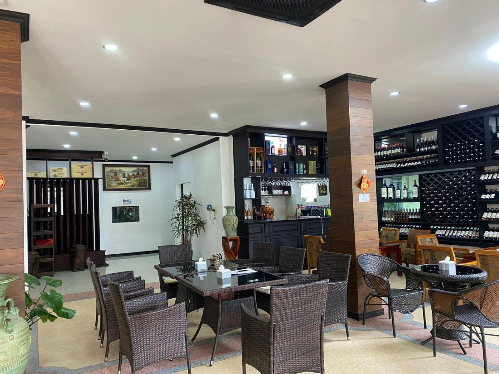 Subinh Hotel And Restaurant Pakse Exterior photo