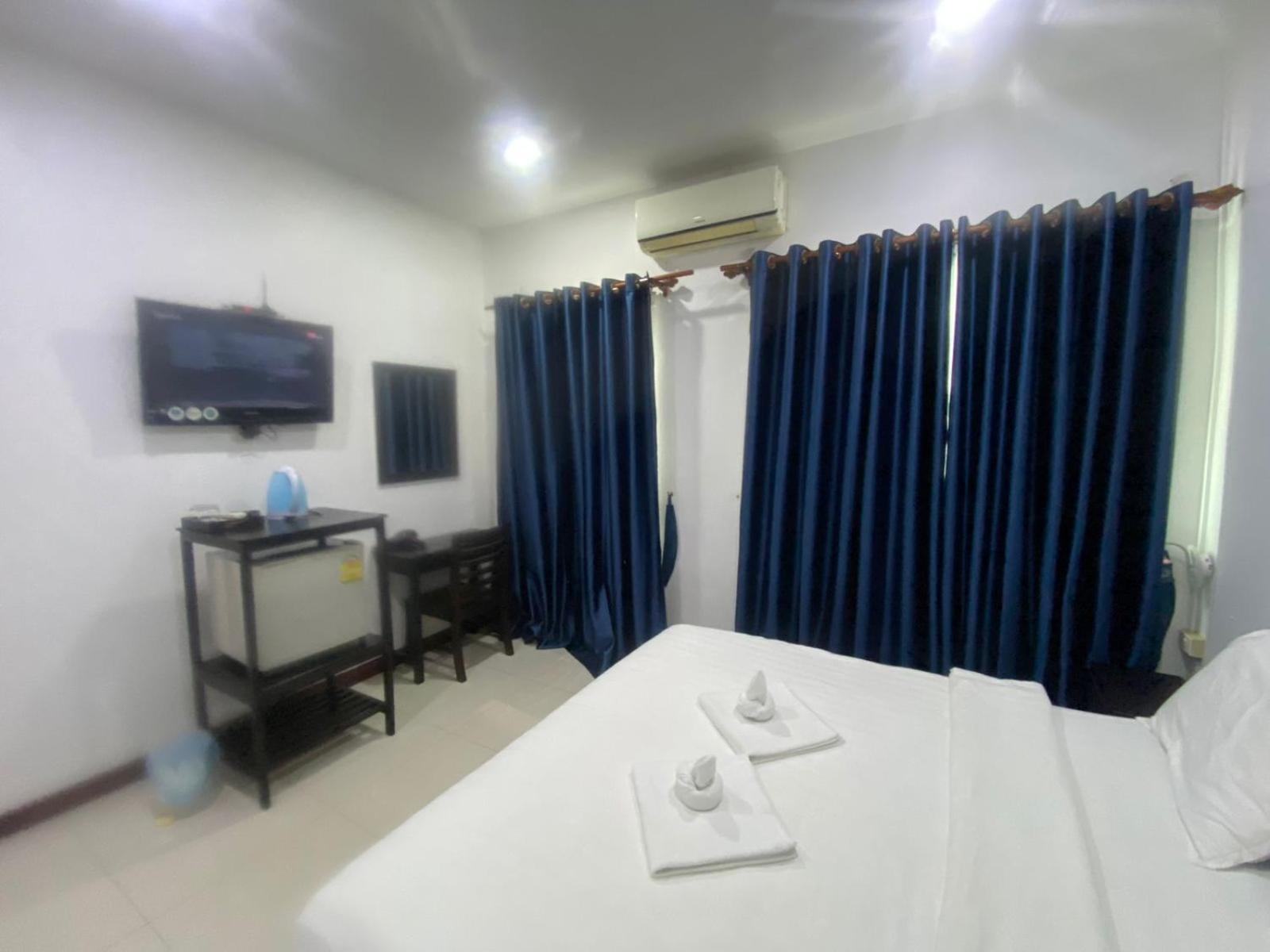 Subinh Hotel And Restaurant Pakse Exterior photo